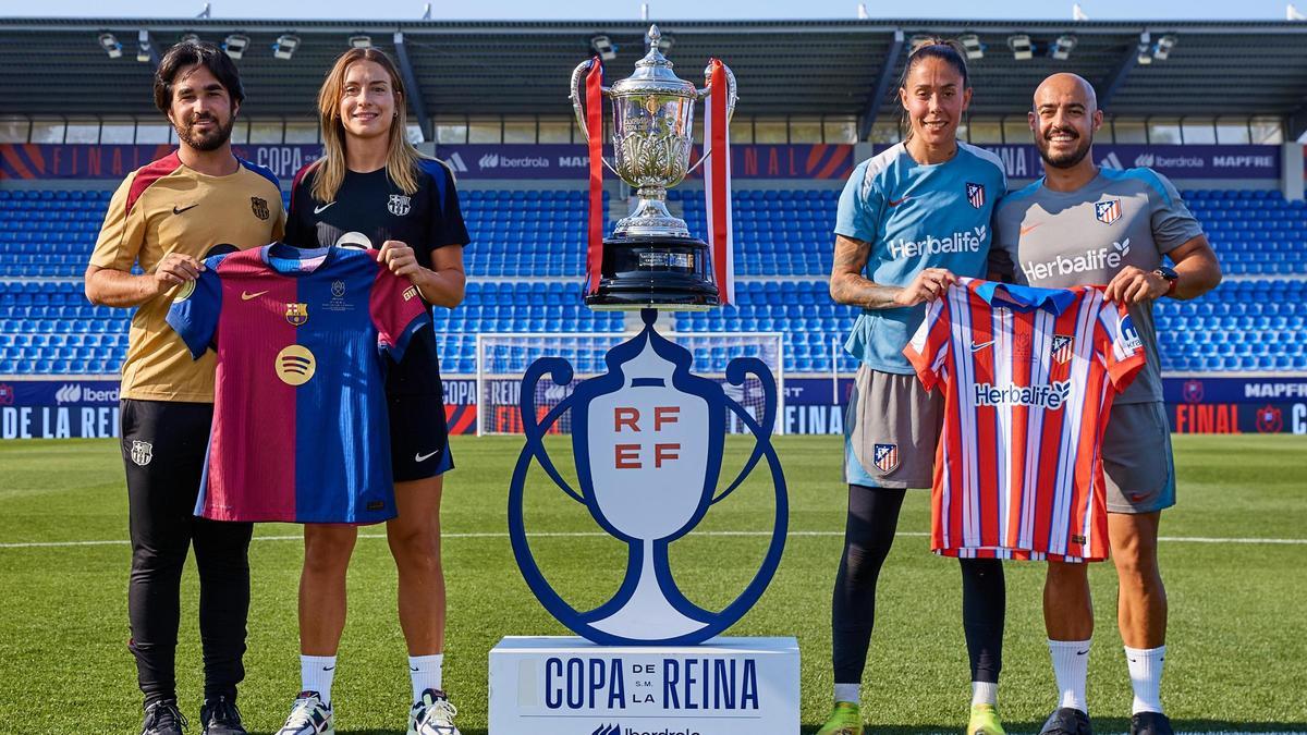 Los entrenadores del Barcelona y del Atlético, Pere Romeu y Víctor Martín y las capitanas Alexia Putellas y Lola Gallardo