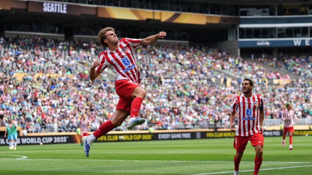 Barrios celebrando su gol ante Seattle Sounders