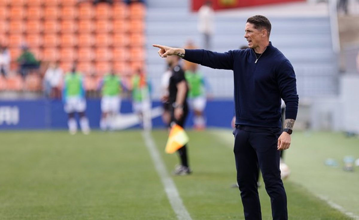 El entrenador del Atleti B, Fernando Torres