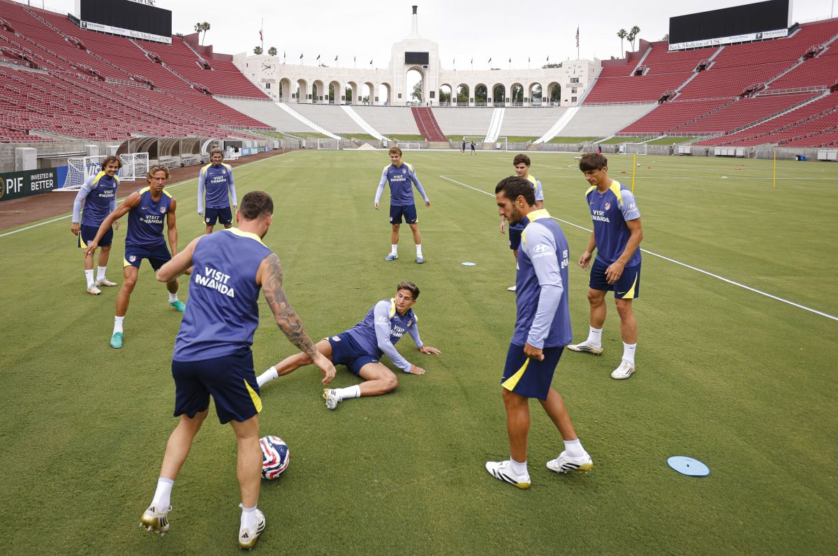 Jugadores del Atleti durante el entrenamiento.