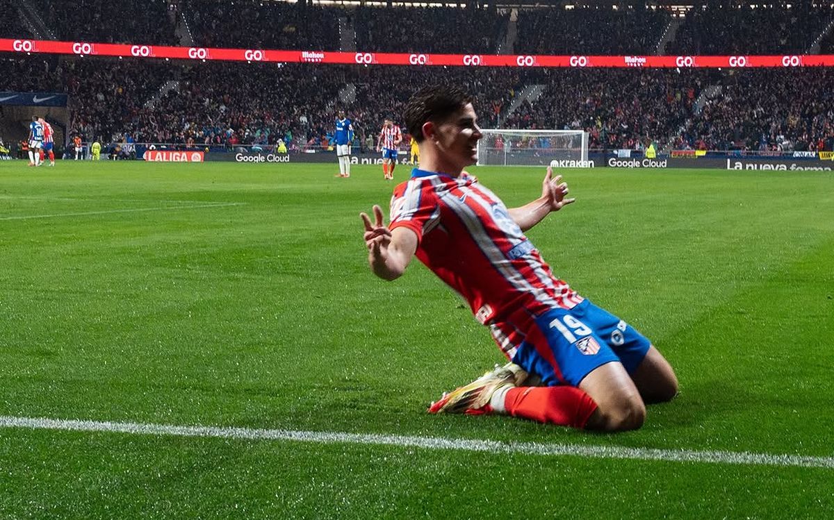 Julián Alvarez festejando un gol con el Atlético de Madrid