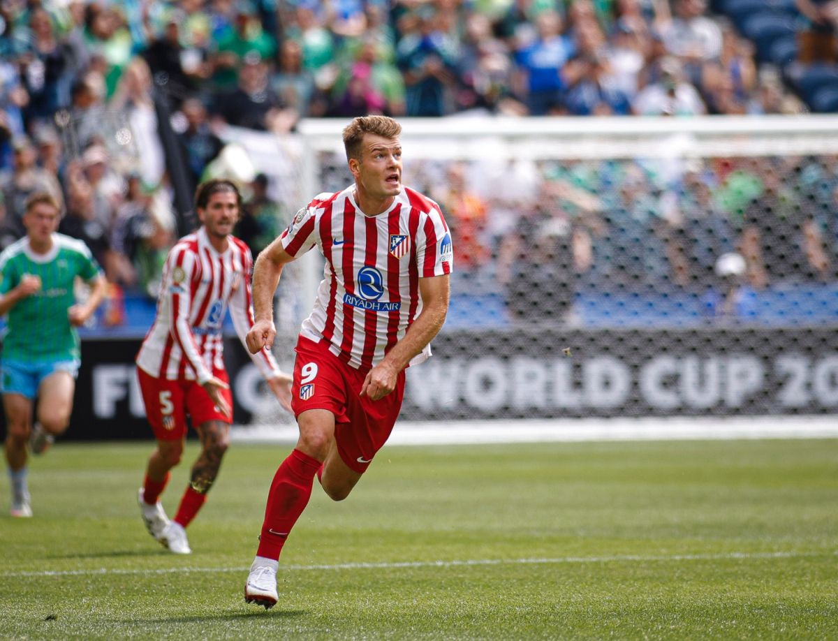 Sorloth en el partido ante el Seattle