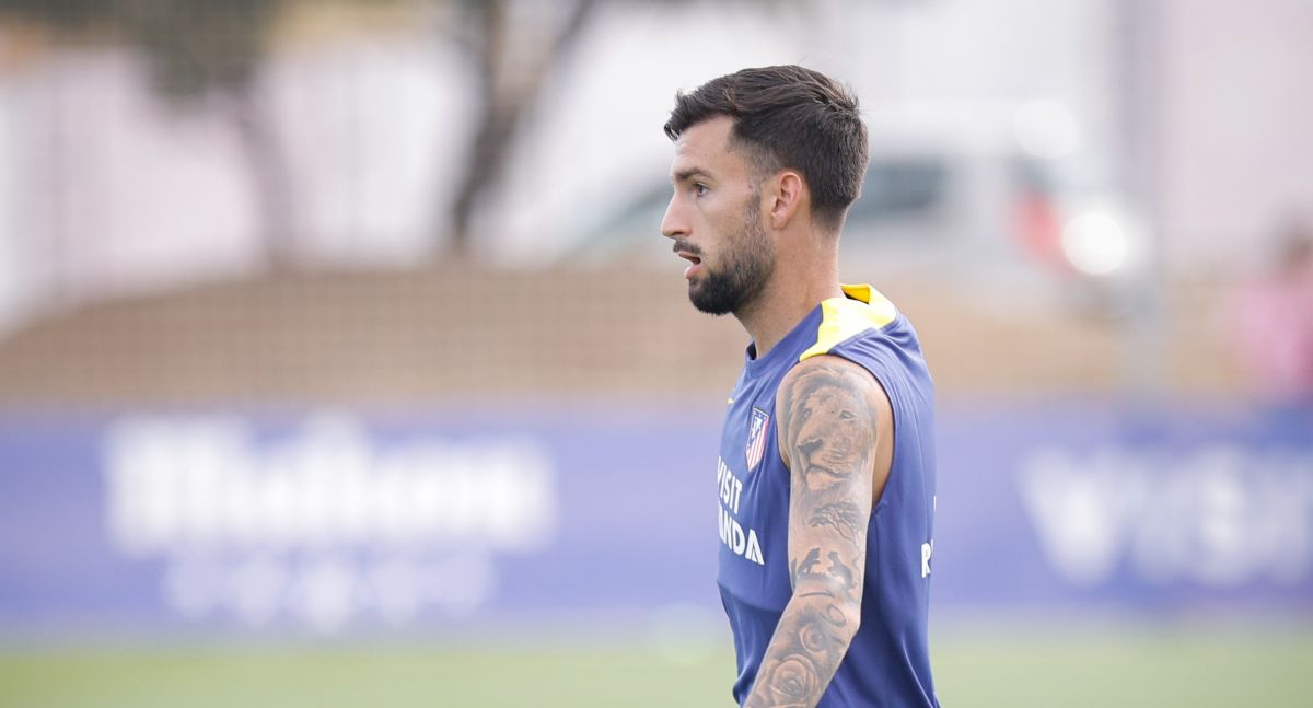 Álex Baena en los entrenamientos del Atleti en Los Ángeles de San Rafael