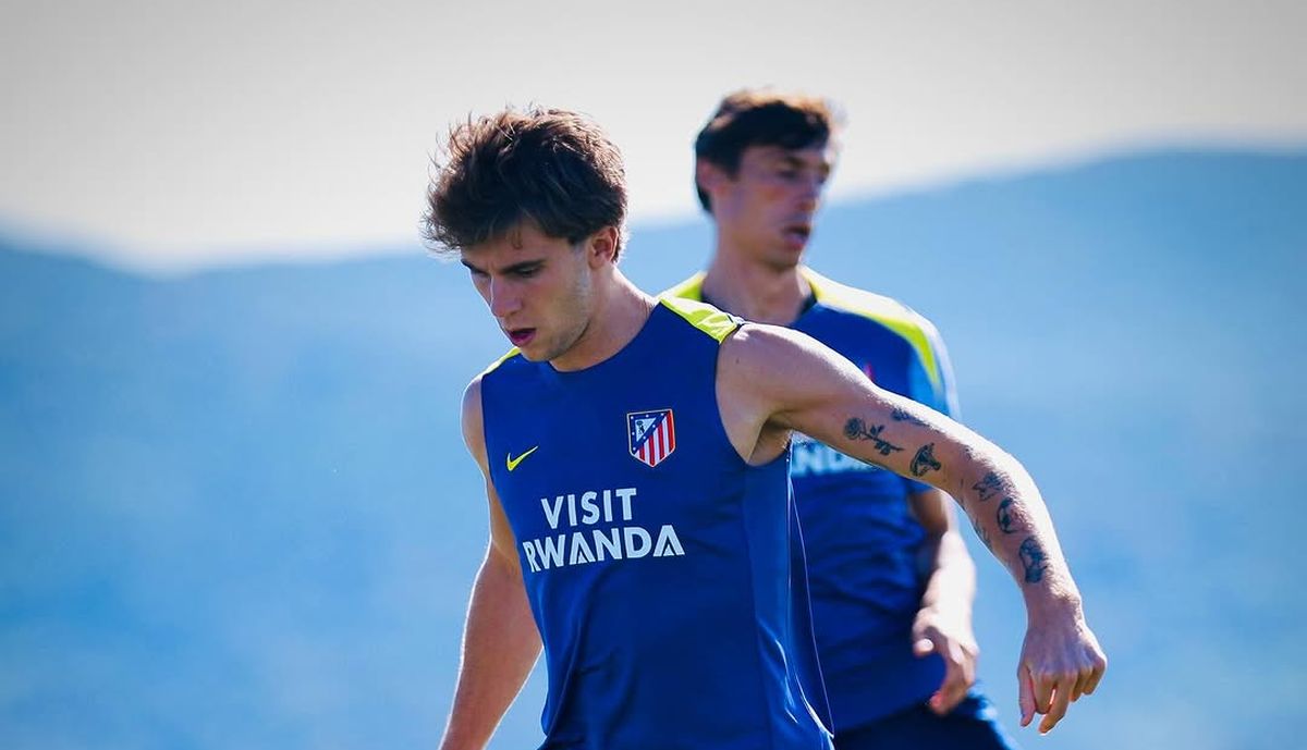 Pablo Barrios en un entrenamiento del Atleti