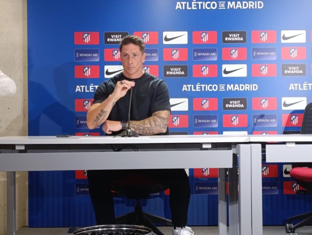 Fernando Torres durante la rueda de prensa