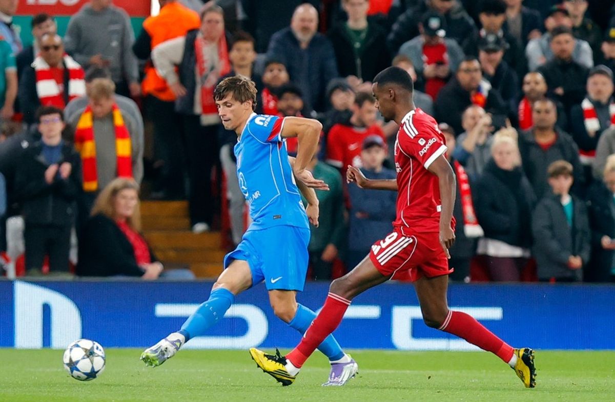 Robin Le Normand en el Liverpool - Atlético de Madrid