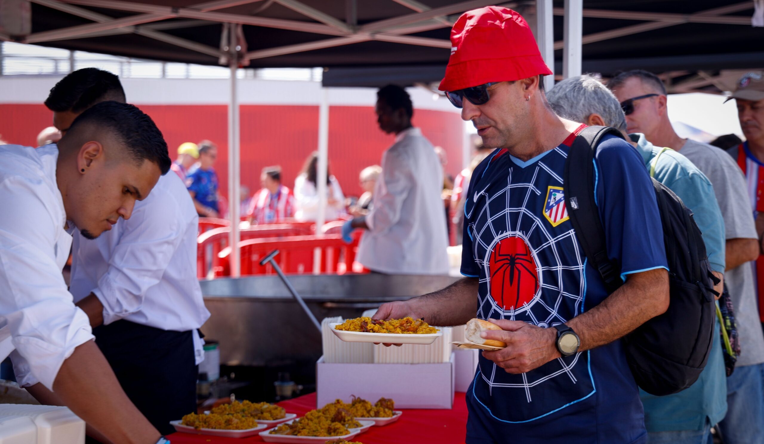 Paella gratis Día de las Peñas Atlético de Madrid Riyadh Air Metropolitano