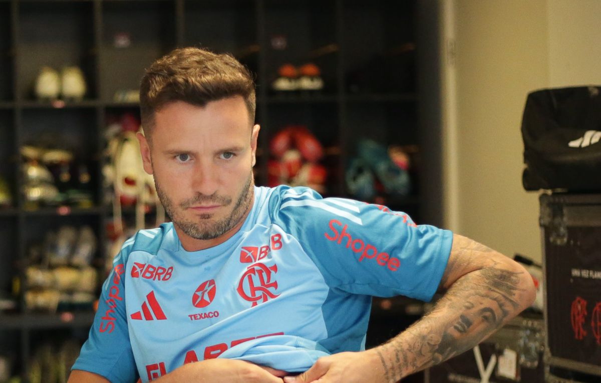 Saúl con la camiseta del Flamengo