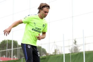 Barrios y Sørloth avanzan en sus recuperaciones