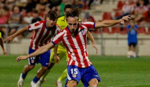 El Atlético Madrileño buscar prolongar la pesadilla blanca en el mini derbi