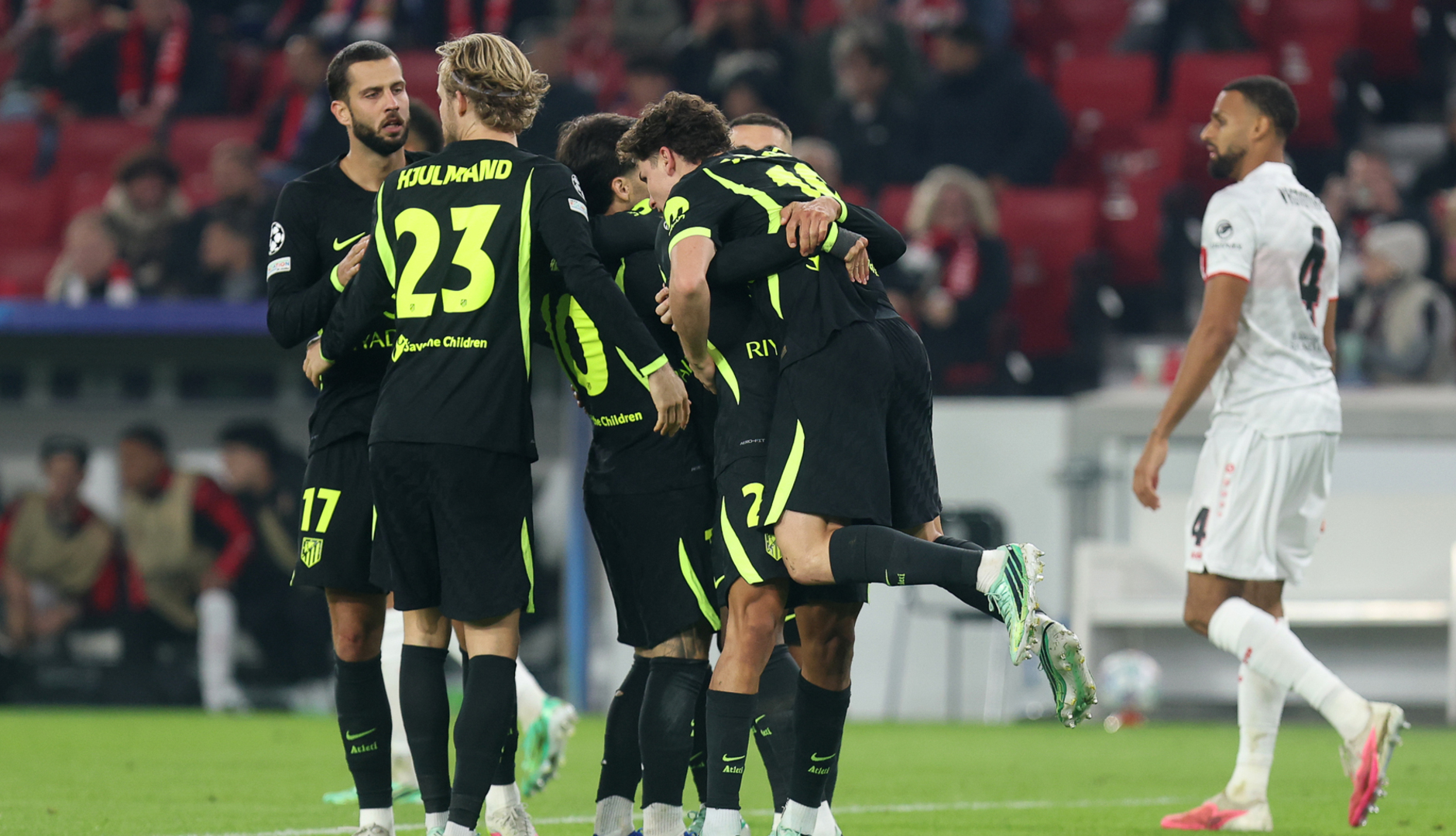 Julián Álvarez Gol Stuttgart Champions League